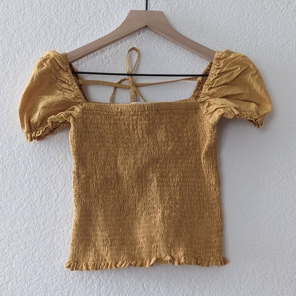 smocked crop top with puff sleeves - Picture 1 of 2